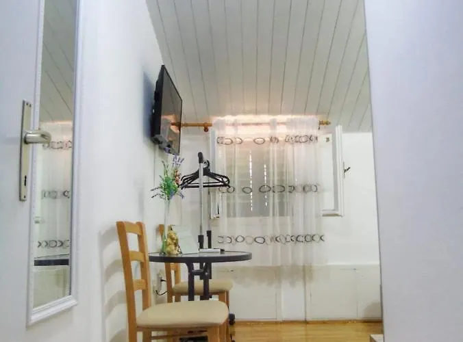 Apartment Peric 3* スプリト