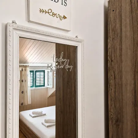 Peric 3* Split